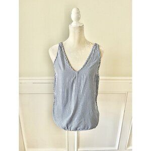 Old Navy M Seersucker Striped Tank Top Blue & White